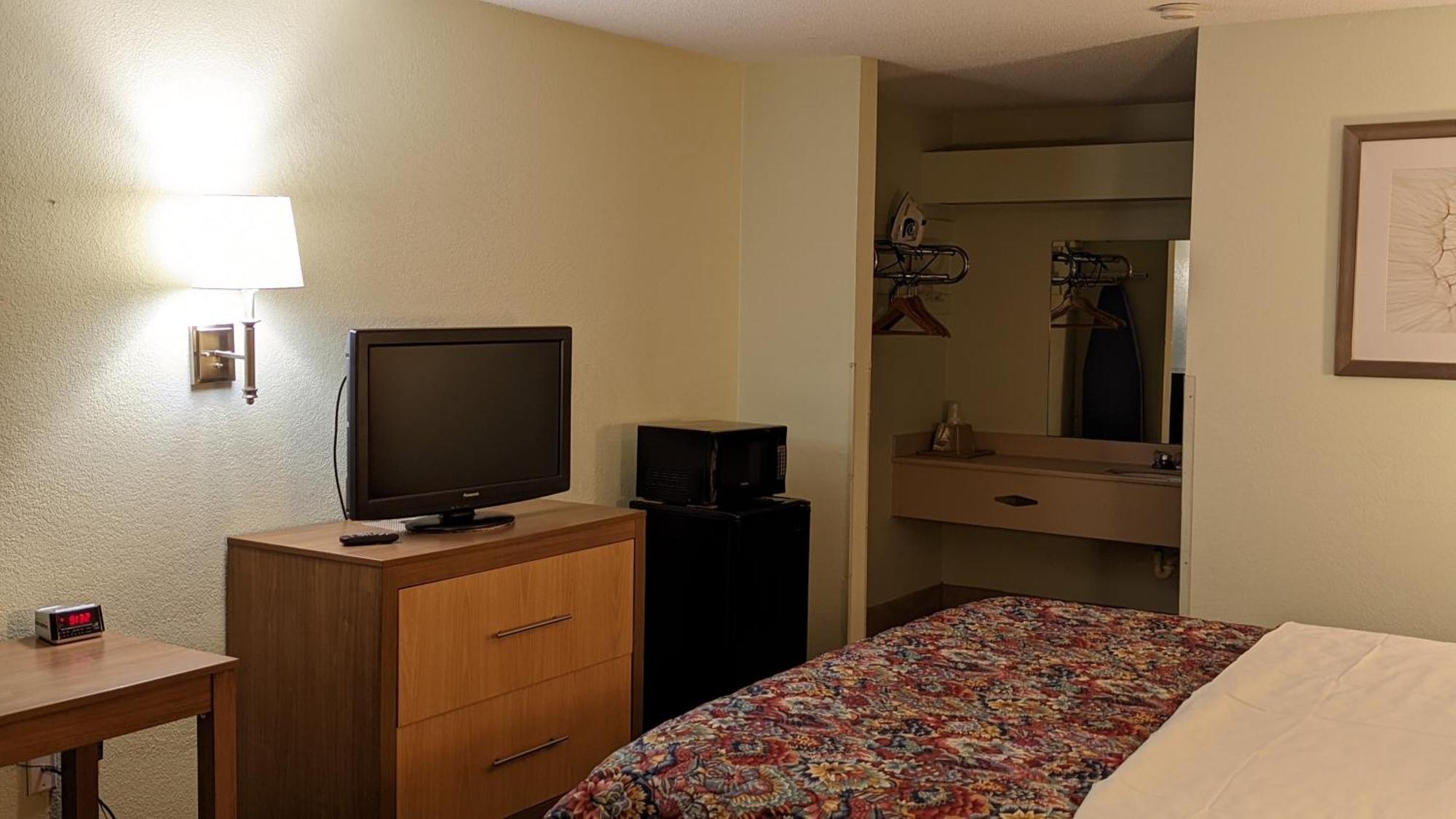 هندرسون Budget Host Inn المظهر الخارجي الصورة